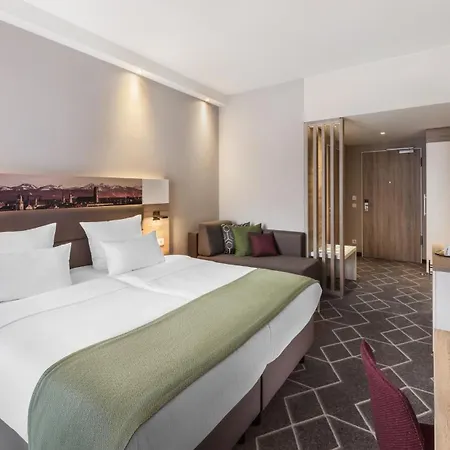 Express - East By Ihg Hotell 3*
