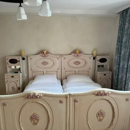 Eichen Schloessl Hotel München