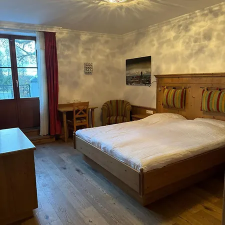 Eichen Schloessl * München