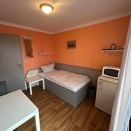 Budget Aubing Apartmenthostel Aub 162 * Munich