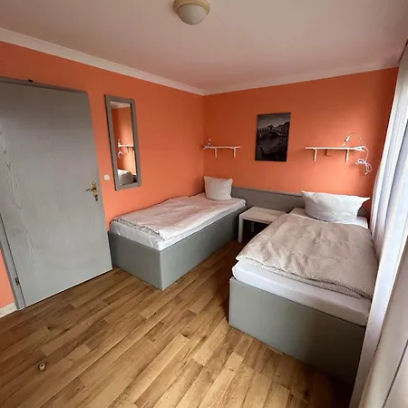 Budget Aubing Apartmenthostel Aub 162 Hostel