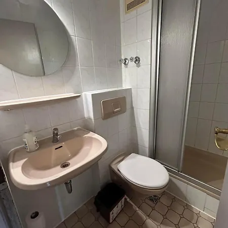 Budget Aubing Apartmenthostel Aub 162 Hostel Munich
