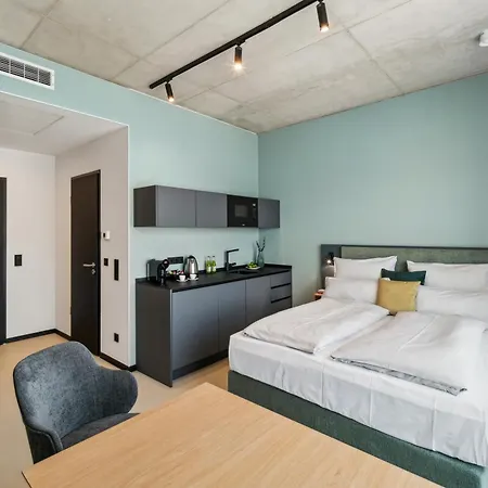 Aparthotel Nena East *