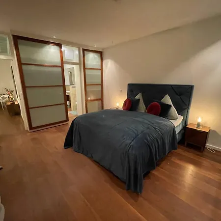 Rooftop Loft Flat For 4 Guests * Munich