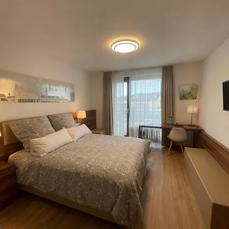Apartment At Station