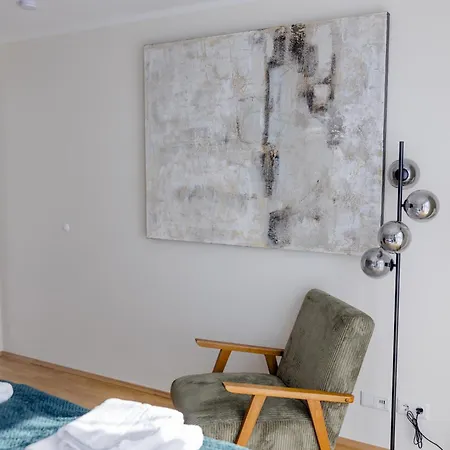 Lumen Homes - Altstadt-residenz, Direkt Im Zentrum, Geraeumiges Mit 5 Zimmern, Kueche Apartment *