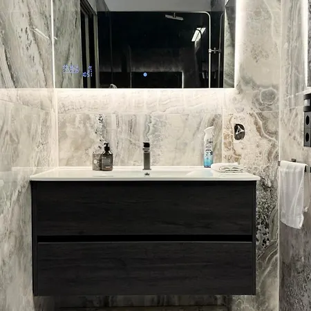 Luxusapartment Im Herzen Muenchens Fuer 1-4 Personen Apartment *