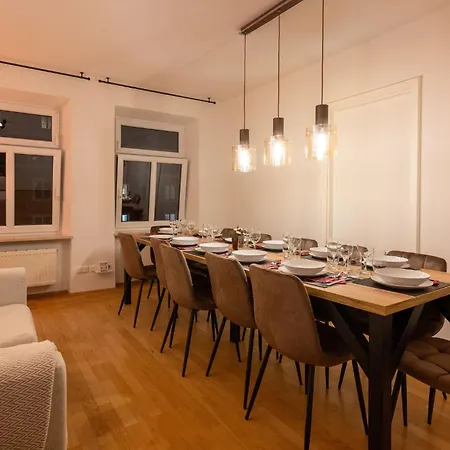 Large 110 Qm In Very Cetral Location 1 To 12 Guests Мюнхен