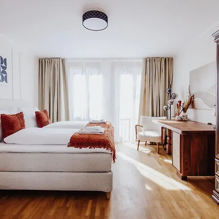 Lumen Homes - Altstadt-residenz, Direkt Im Zentrum, Geraeumiges Mit 5 Zimmern, Kueche *
