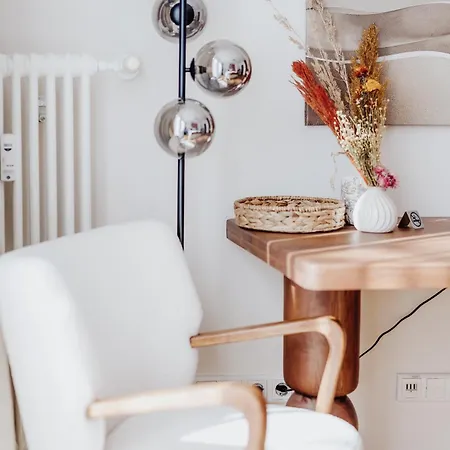 Apartment Lumen Homes - Altstadt-residenz, Direkt Im Zentrum, Geraeumiges Mit 5 Zimmern, Kueche Munich