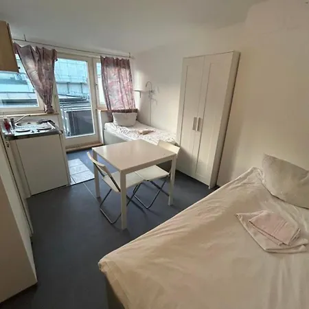 Appartamento Budget Station Apartmenthostel Sen 14 *
