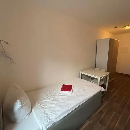 Appartamento Budget Station Apartmenthostel Sen 14