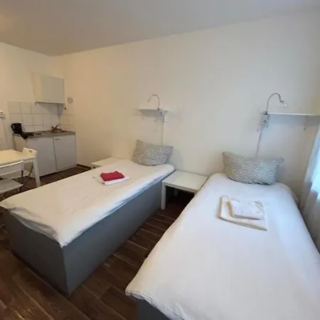 Budget Station Apartmenthostel Sen 14