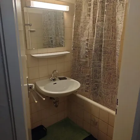 K3 Rg, Zentrale Lage, Schoene 2 Zimmer, Voll Ausgestattet! Apartment Munich
