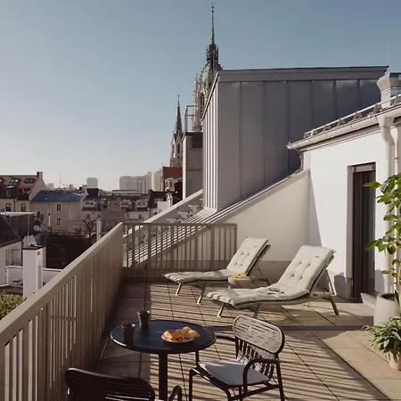 Schwan Locke Hotel 4*