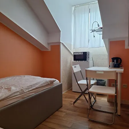 Budget Aubing Apartmenthostel Aub 162 Hostel Munich