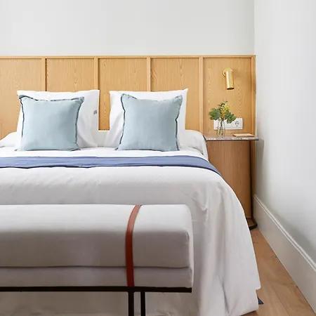 4-bedrooms Apartment *
