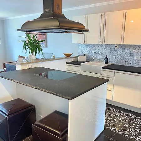 Apartment Modernes Designer Mit Balkon 5 Min Zum Oktoberfest &