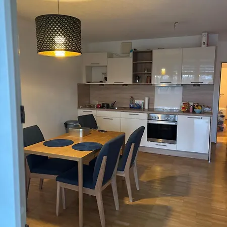Apartment 55 M2 Sunny Westend Flat