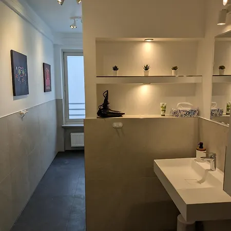 Place Direkt Am Karlsplatz - Stachus 70 Qm Mit 2 Schlafzimmer Mila Apartment Munich