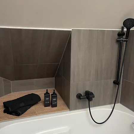 Apartment Design Auf 2 Etagen Mit Balkon Nahe Isar & Innenstadt