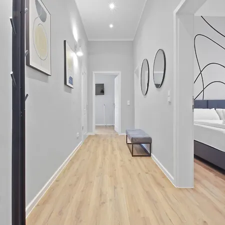Flatista Homes - Luise * Munich