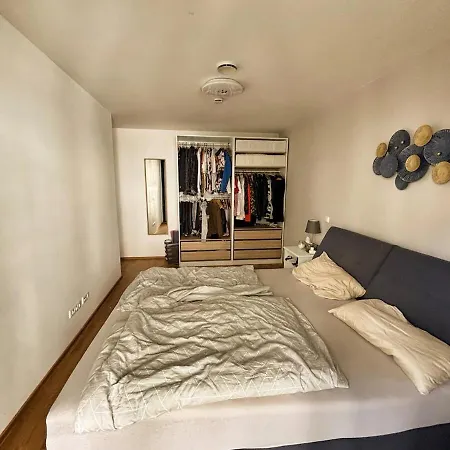 3 Rooms, 9 Min To Centre By Feet *