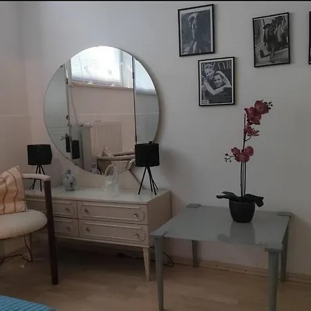 Lamonte Homestay Munich