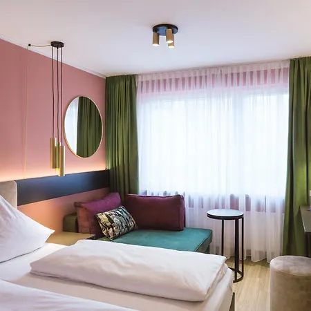Westend Szálloda 3*
