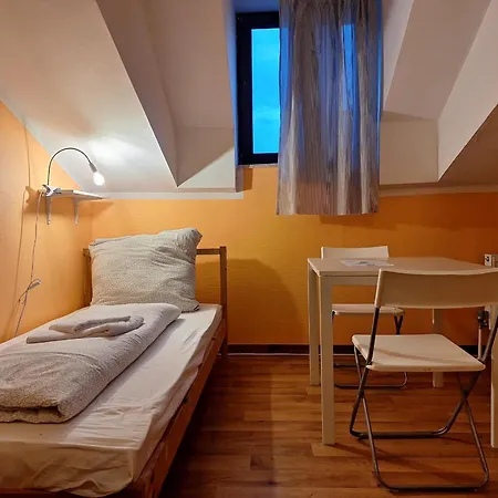 Budget Aubing Apartmenthostel Aub 162 Hostel Munich