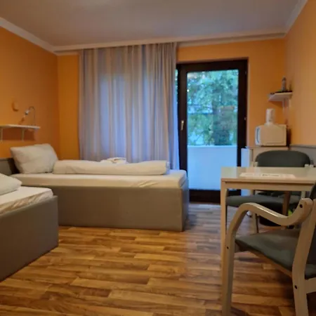 Budget Aubing Apartmenthostel Aub 162 * Munich