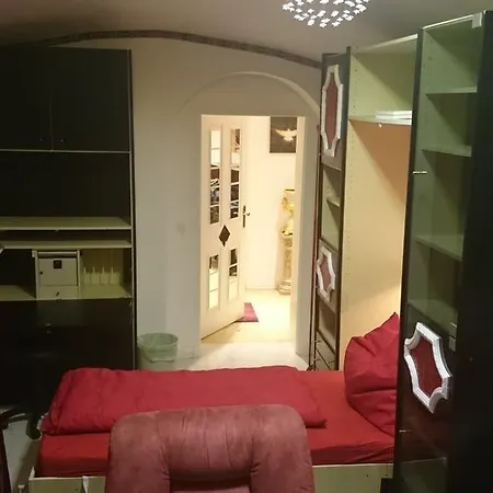 Schwabinglive Bed & Breakfast Munich