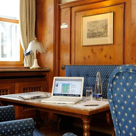 Hotel Blauer Bock 3*