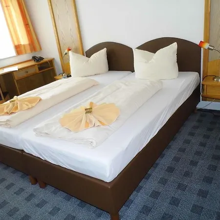 Wasserburg 3*