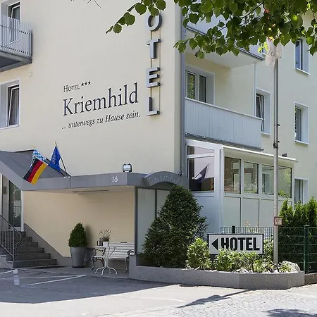 Kriemhild Am Hirschgarten Hotel München