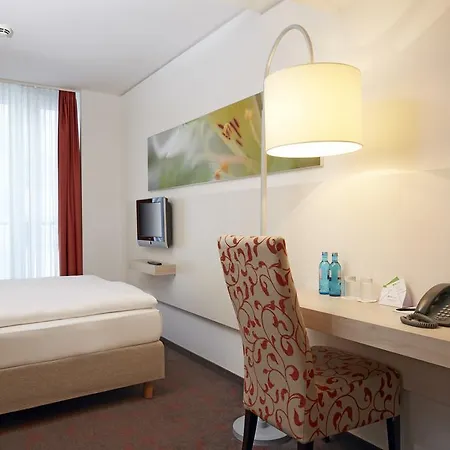 H+ Hotel