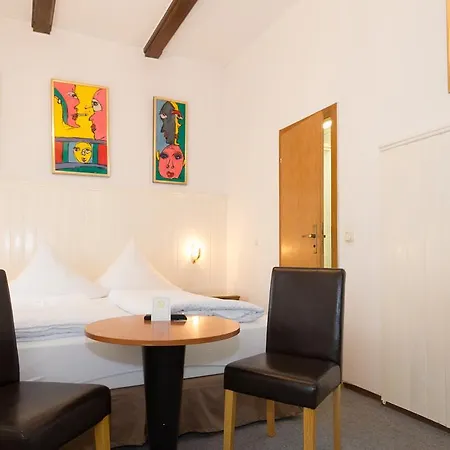 Moosbichl 3* München