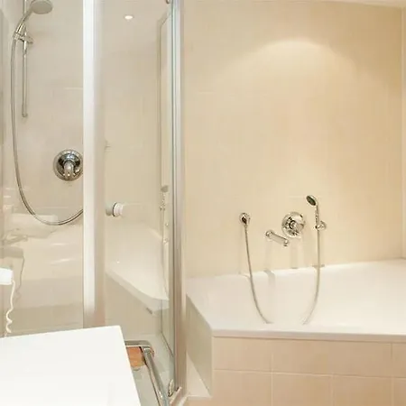 Centro Mondial City, Trademark Collection By Wyndham 3*