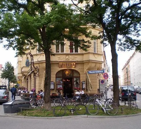 Glockenbach Apartment
