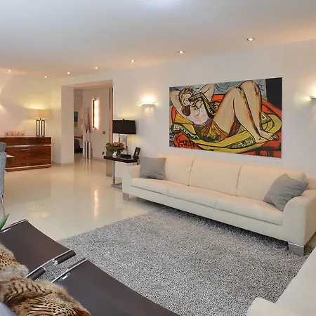 Apartment Luxury Center