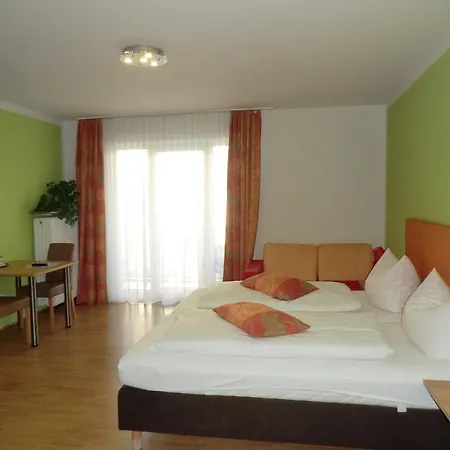 Haydn Guest house 2*