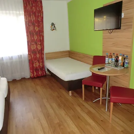 Haydn Guest house 2*