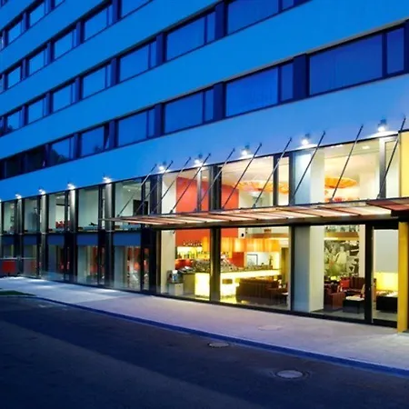 Hotel - Leuchtenbergring By Ihg 4*