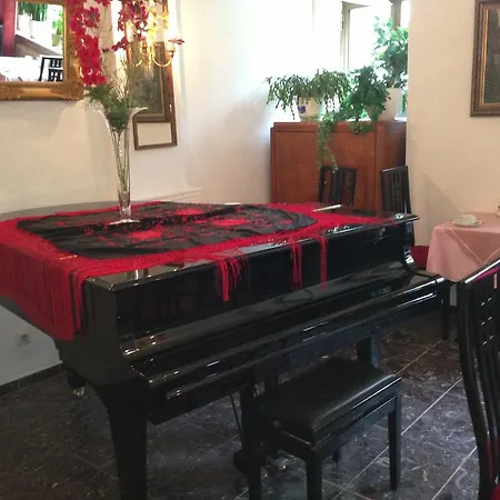 Montree Hotel Monaco di Baviera
