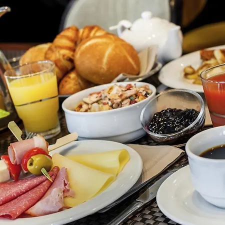 Hotel Novotel Parkstadt Schwabing 4*