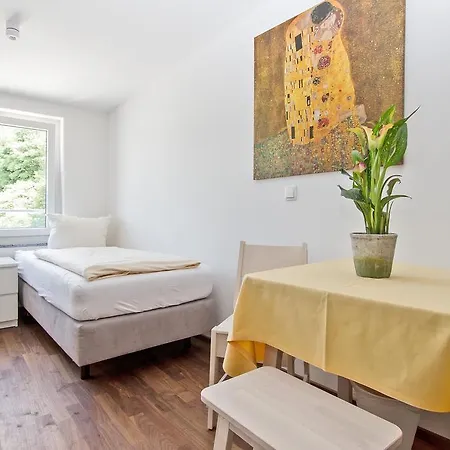Apartament Carl *
