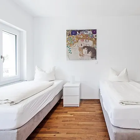 Apartament Carl *