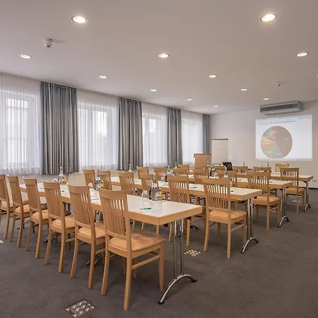 Hotel Am Moosfeld 4*