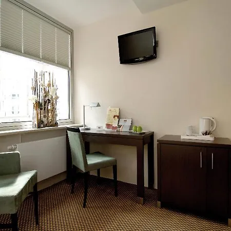 Hotel Leonardo Center 4*