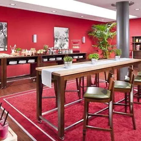Hotel Courtyard By Marriott Center Munich